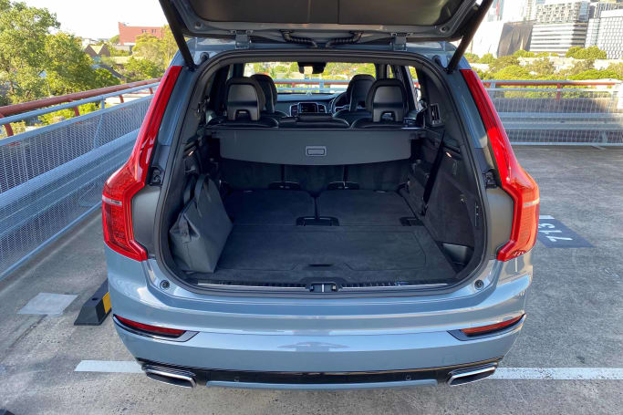 Volvo XC90 2021 Boot space