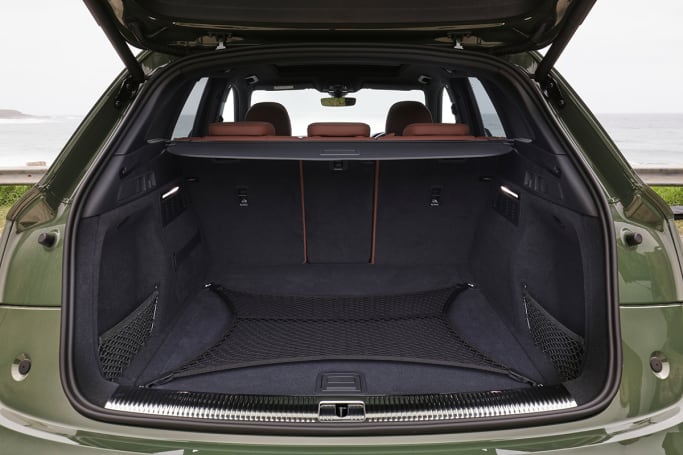 Audi Q5 2021 Boot space