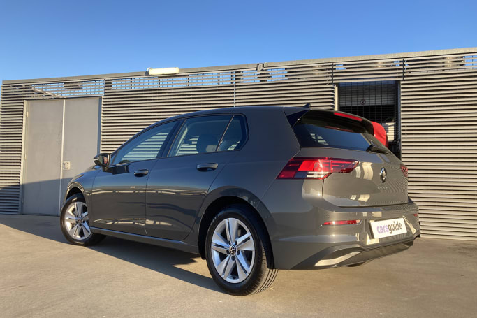 Australië ondergronds Standaard VW Golf 2022 review: How does the cheapest Golf auto stack up now that it  costs $32k-plus? | CarsGuide