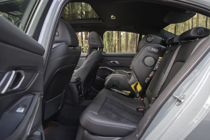 Bmw shop 320i isofix