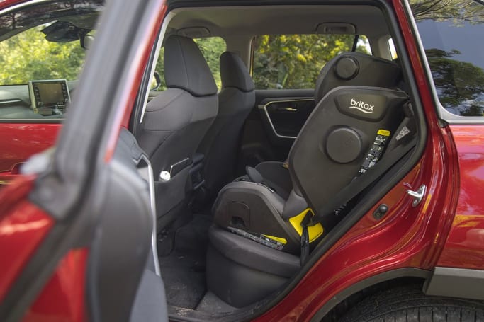 Toyota store rav4 isofix