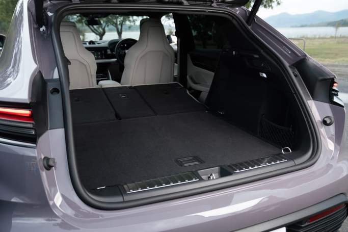 Porsche Macan Boot space