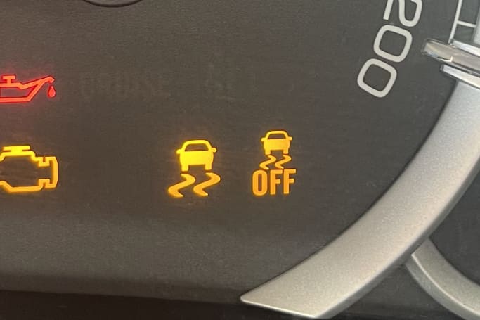 Car Dashboard Symbols Lights Signs What Do They Mean CarsGuide