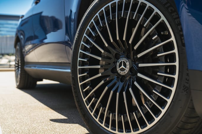 Mercedes eqc clearance wheels
