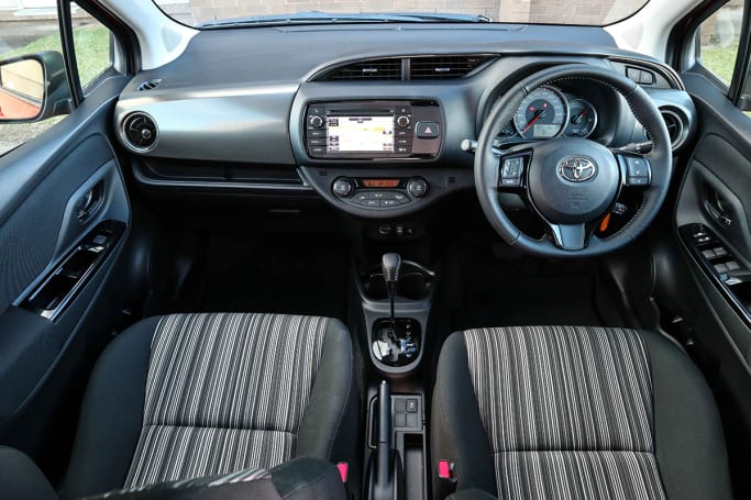 Toyota shop yaris 2017