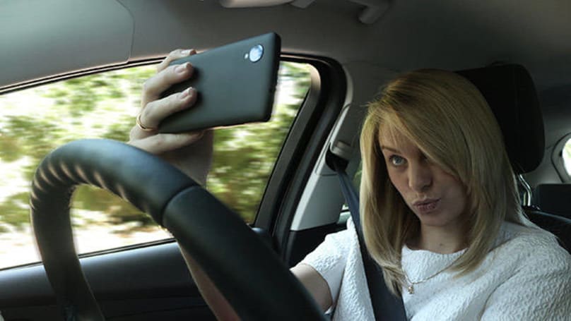 Why You Really Shouldn T Use Your Mobile Phone While Driving Car Advice Carsguide