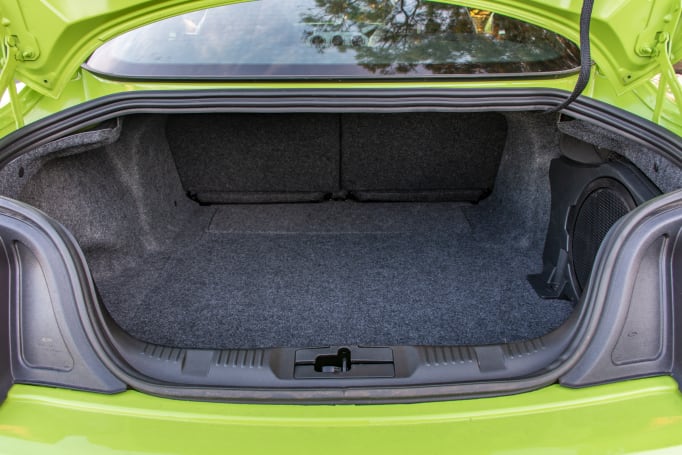 Ford Mustang 2020 Boot space