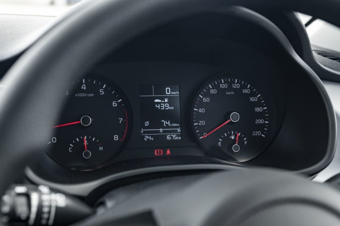 The Rio S has a small multi-function display in the dashboard (Image: Tom White).