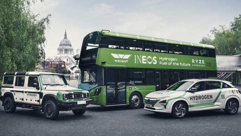 2022 INEOS grenadier suv white 1001x565 %281%29