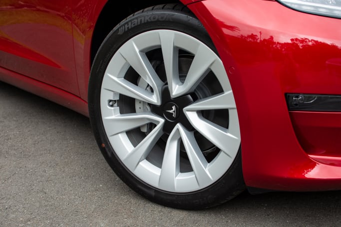 Tesla model 3 long range wheels hotsell