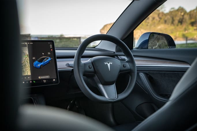 Steering mode sales tesla model 3