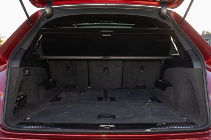 Audi Q7 2020 Boot space