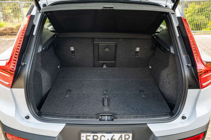 Volvo XC40 Boot space