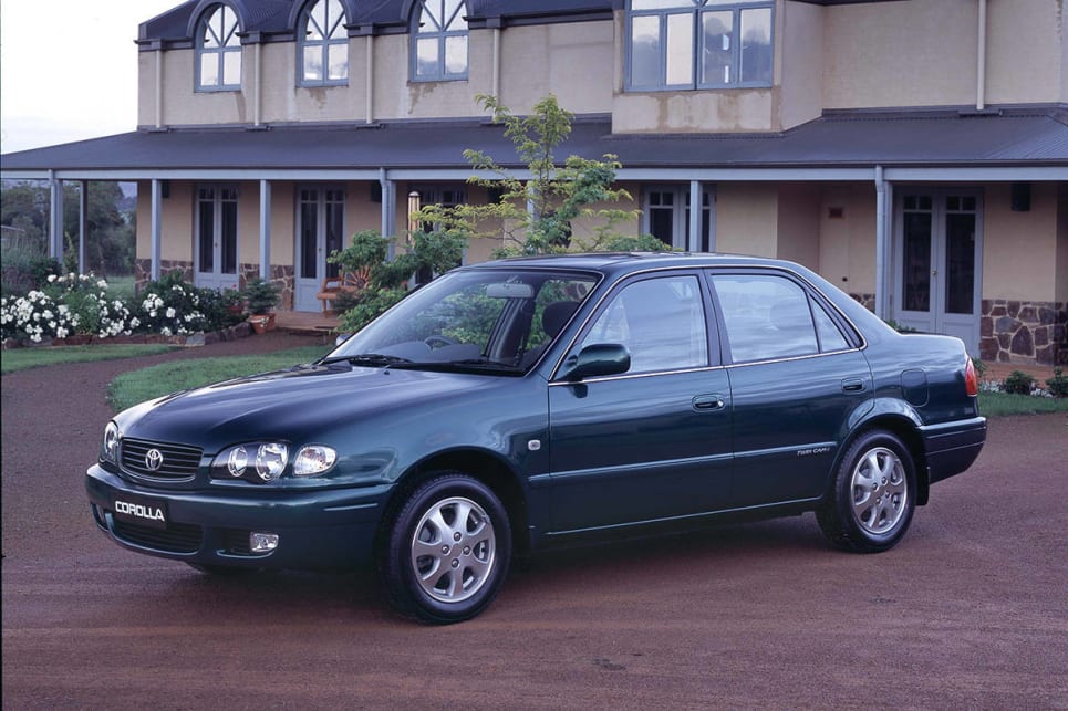 1999 Toyota Corolla Ultima sedan