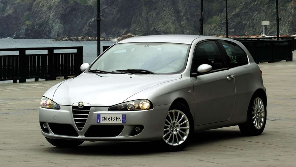 Alfa Romeo 147 2001 (2001 - 2005) reviews, technical data, prices