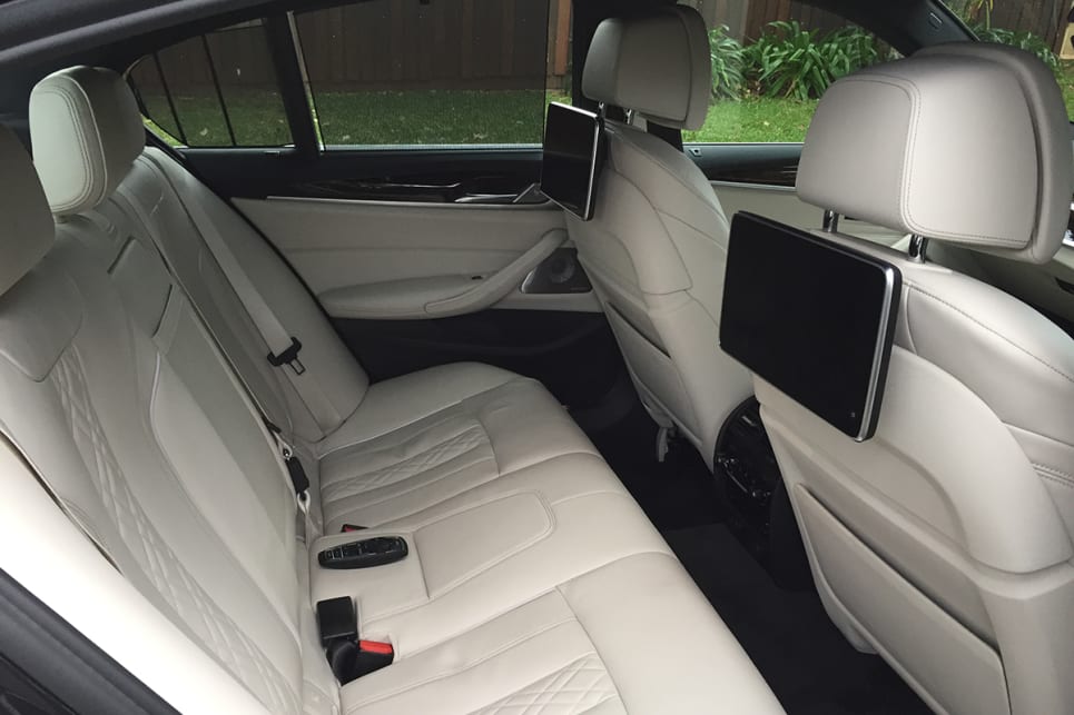 BMW 540i Review, For Sale, Colours, Specs, Interior & News | CarsGuide