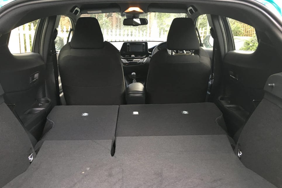 Toyota C-HR manual 2017 review | CarsGuide