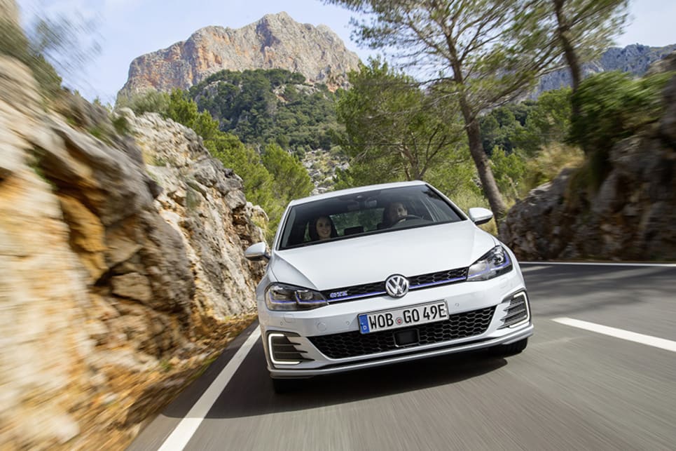 VW Golf review CarsGuide