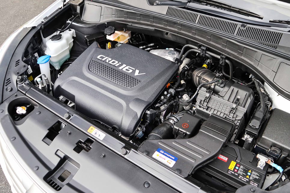 The 2.2-litre turbo-diesel proudces 147kW/440Nm. (2018 Hyundai Santa Fe Highlander model shown)