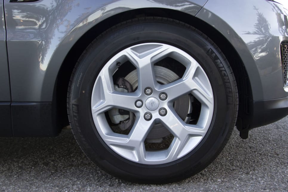 The SE SD4 comes complete with 19-inch alloys - our car was optioned with 20-inch.