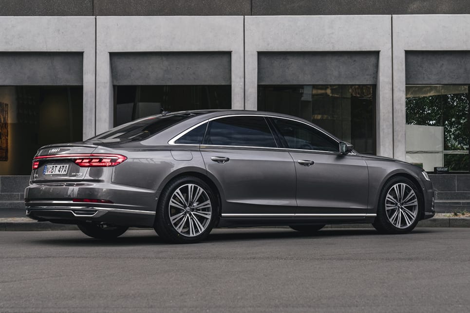 It rides on the latest MLBevo architecture shared with the A4, A5, A6, A7, Q5 and Q7.