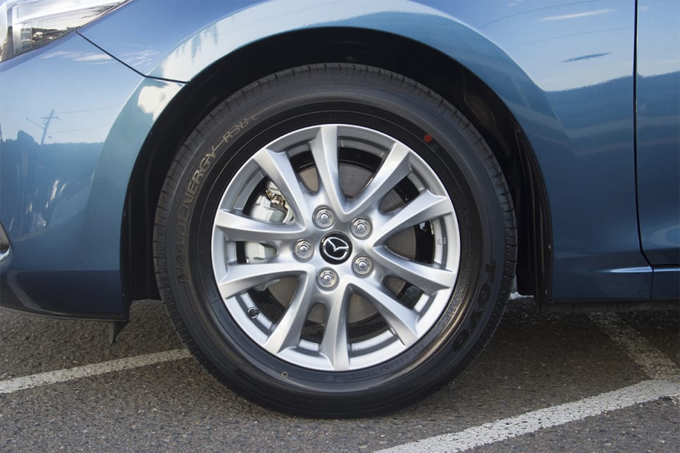 The Neo Sport, Maxx Sport and Touring all have 16-inch alloy wheels. (2018 Touring model shown)