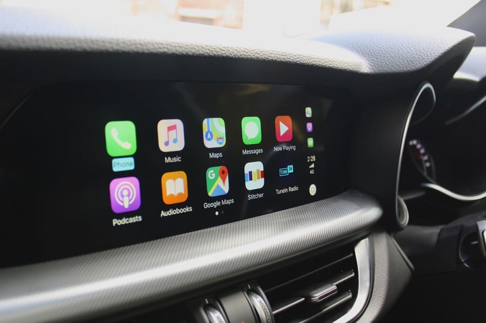 The application of Apple CarPlay / Android Auto is geared towards voice control, but a touchscreen would be useful.