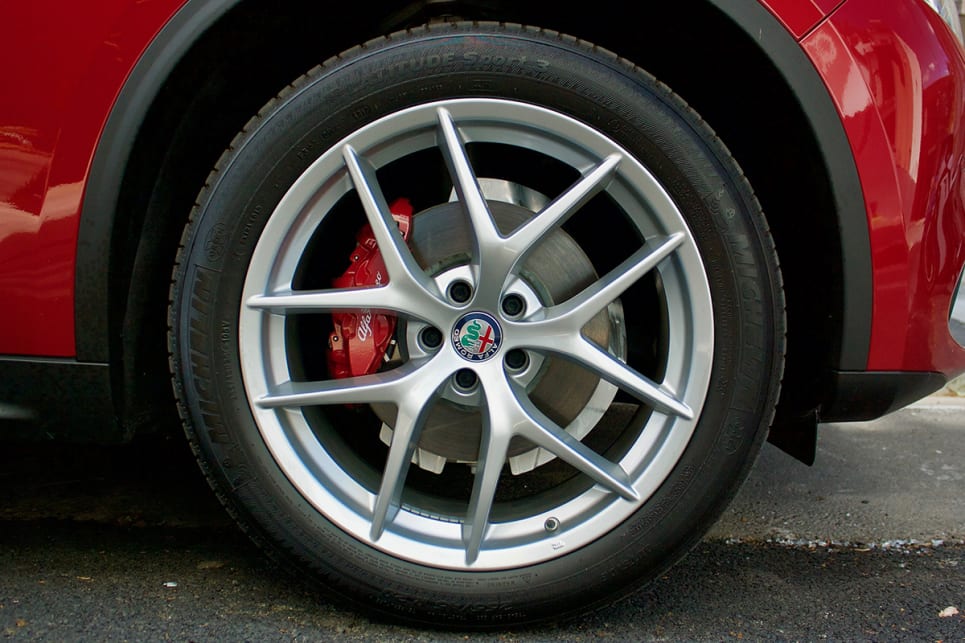 Under the rounded wheel-arches are 20-inch rims with Michelin Latitude Sport 3 tyres.
