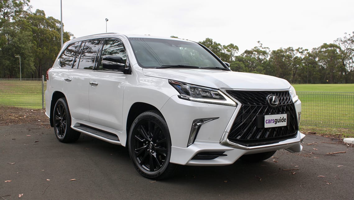 Lexus LX570 Inspiration 2019 1500 đầu tiên về VN giá hơn 9 tỷ