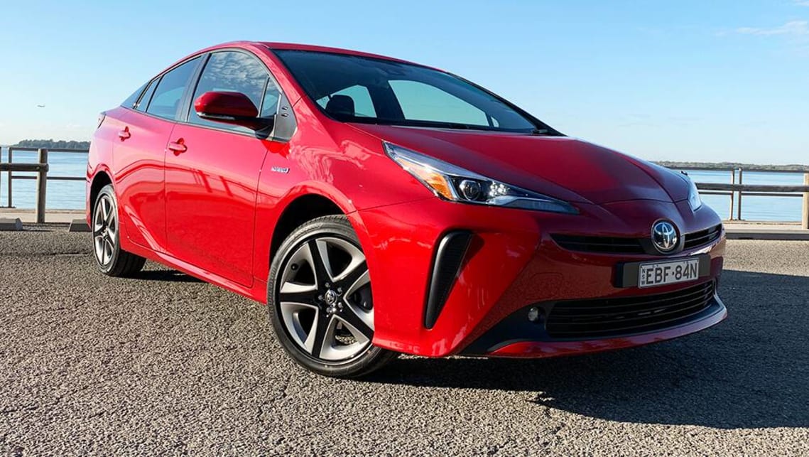 Toyota Prius 2019 Review I Tech Carsguide