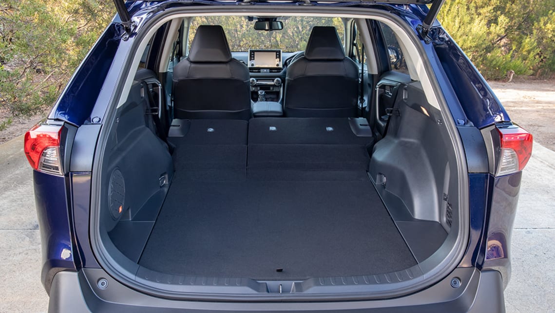 The boot also features a reversible liner for the dual-level boot floor setup, and there’s a cargo cover for the storage space as well. (Cruiser variant pictured)