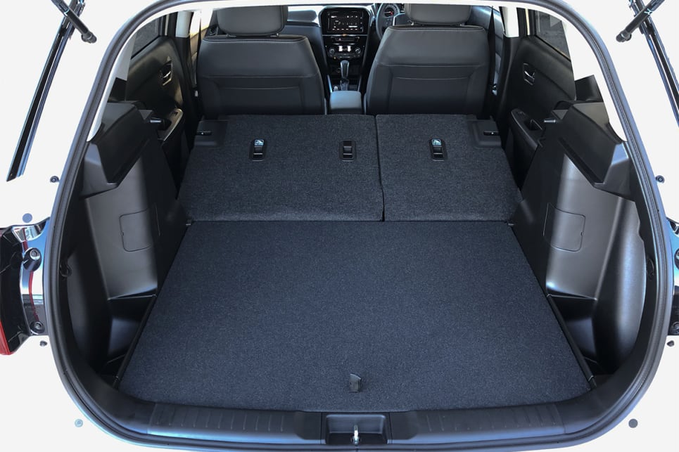 Following the rear seats down results in cargo space growing to 1120 litres.