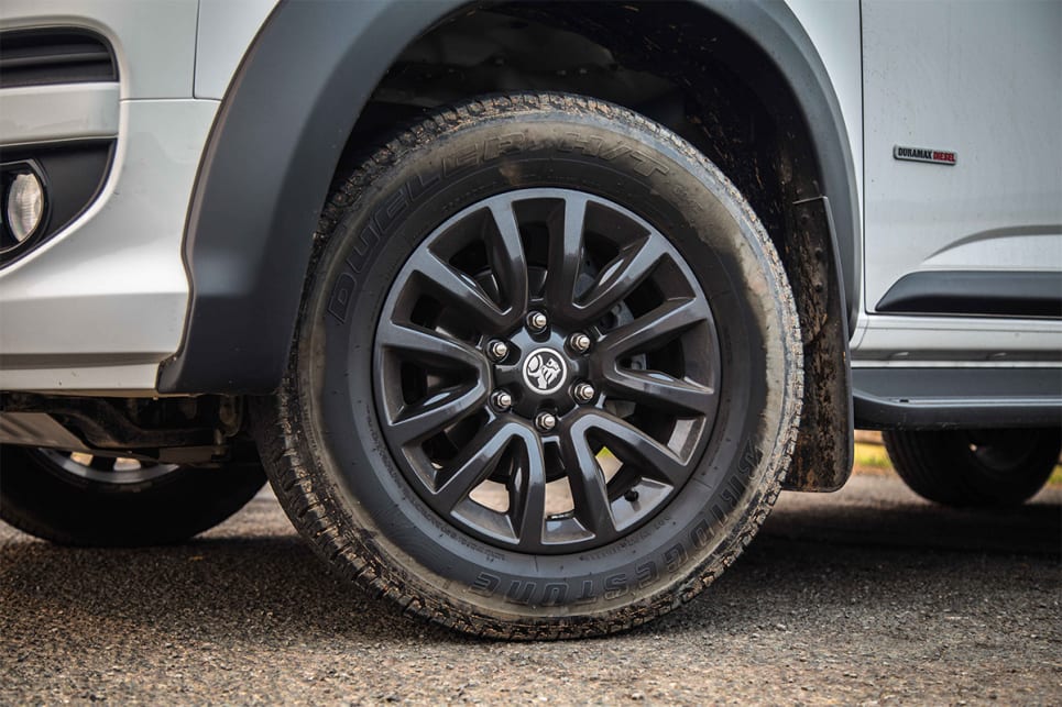 The Z71 wears 18-inch grey alloy wheels.