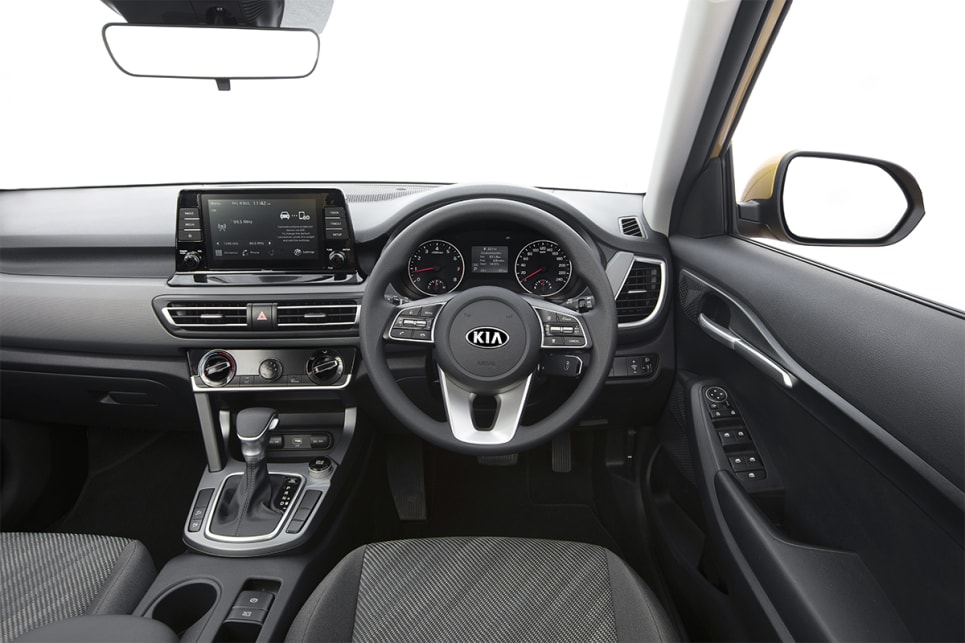 Inside is a 8.0-inch multimedia system with Apple CarPlay and Android Auto.