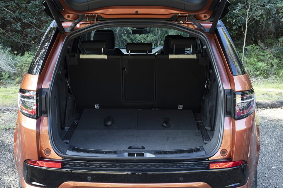 On the storage front, the Disco wins out with its larger overall boot volume of 754-litres (VDA) with the third row stowed. (image: Tom White)