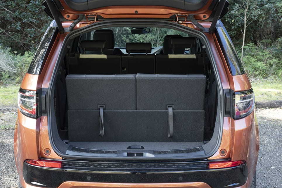 On the storage front, the Disco wins out with its larger overall boot volume of 754-litres (VDA) with the third row stowed. (image: Tom White)