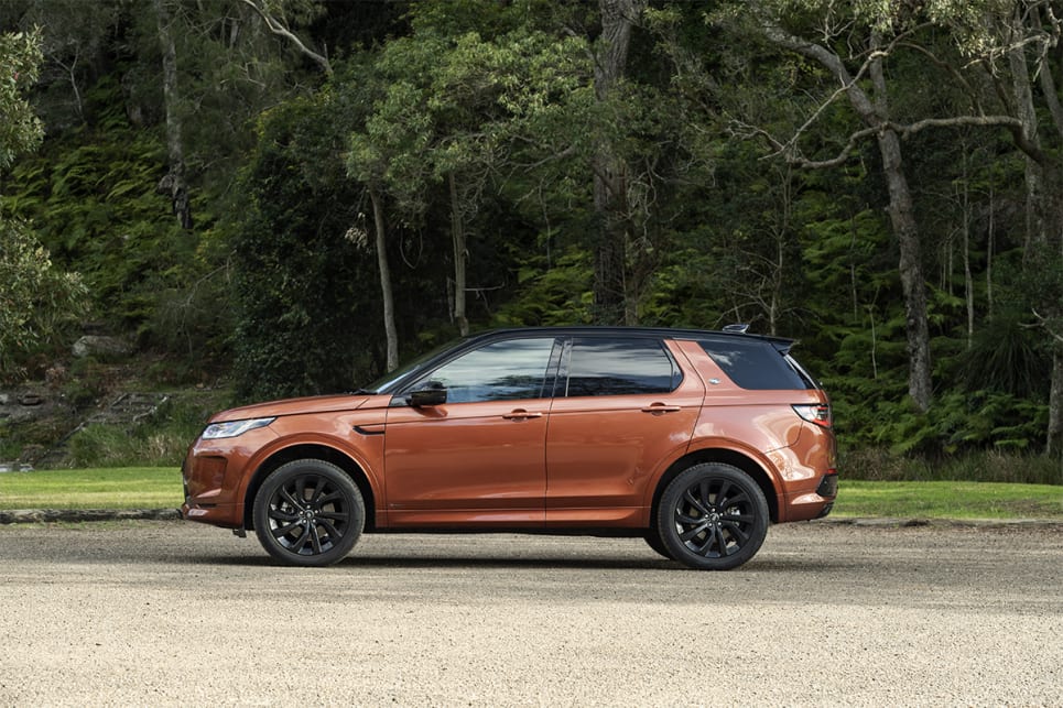 Land Rover Discovery Sport P250 R-Dynamic SE vs Mercedes-Benz GLB 250 ...