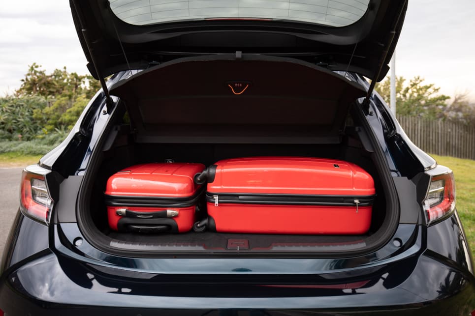 With 333L of space available, you can fit a pram in (just, depending on your pram's size) or a suitcase.