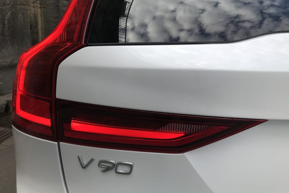 Volvo v90 store rear light