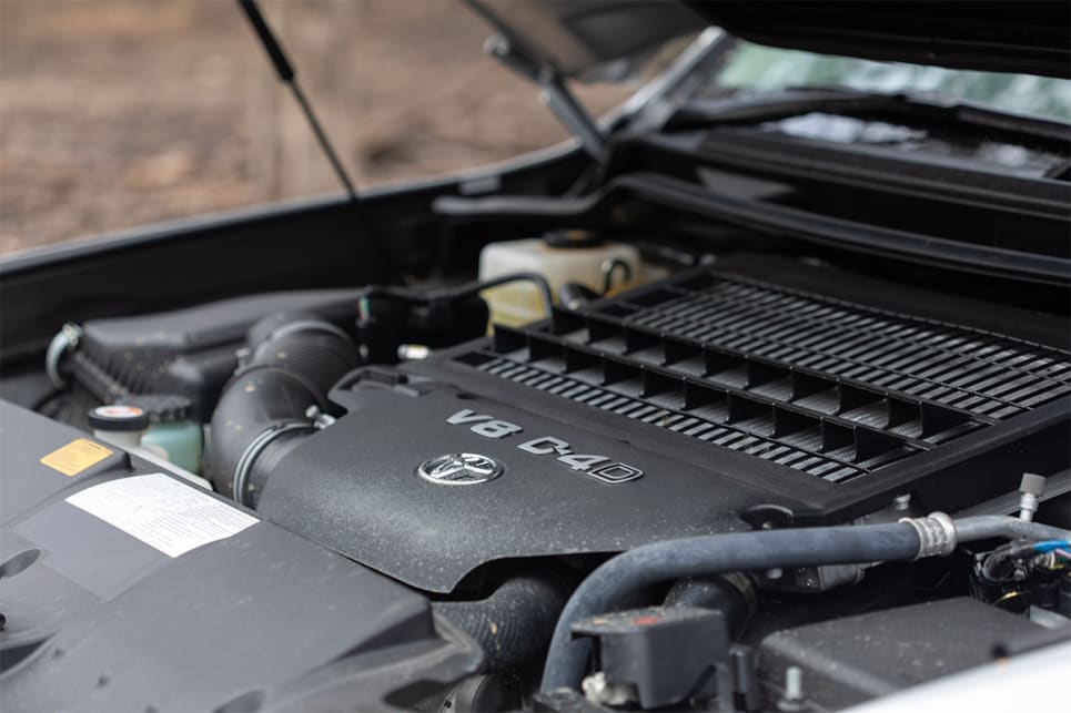 Toyota Land Cruiser 300 Series diesel engine detailed Allnew 3.3