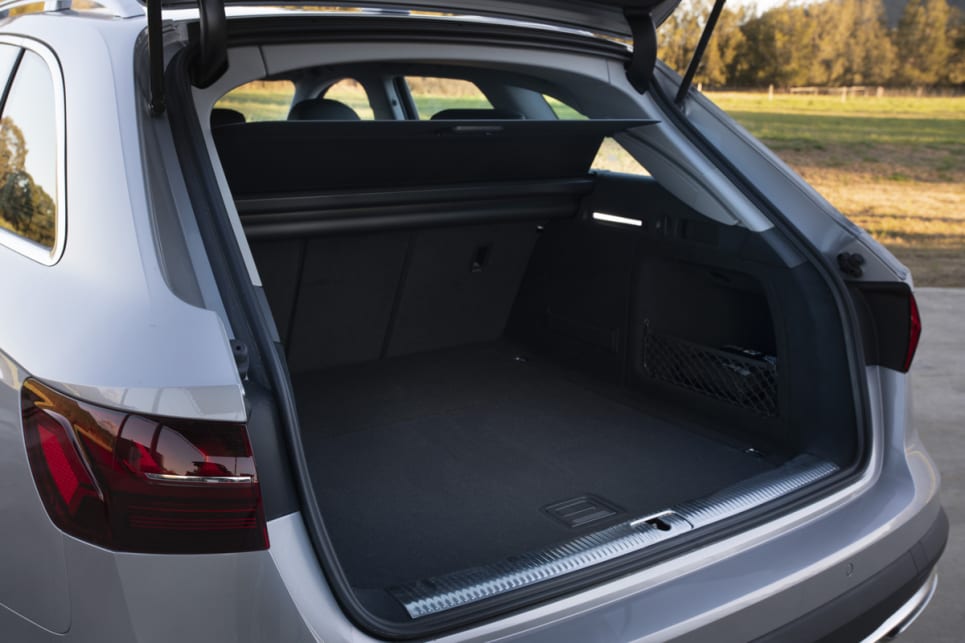 The wagon increases the cargo capacity to a considerable 495 litres with the rear seats in place.