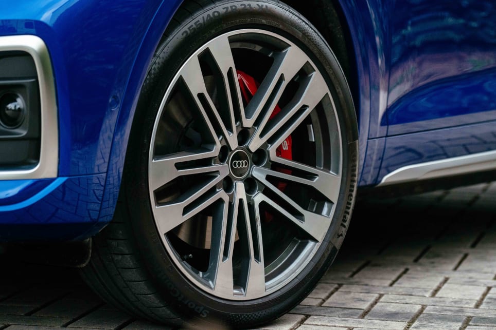 The SQ5 features 21-inch Audi Sport alloy wheels.