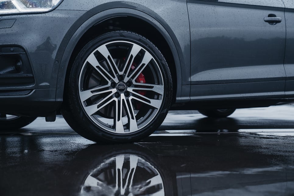 You can pick the genuine S model by its SQ5-specific 21-inch alloys.