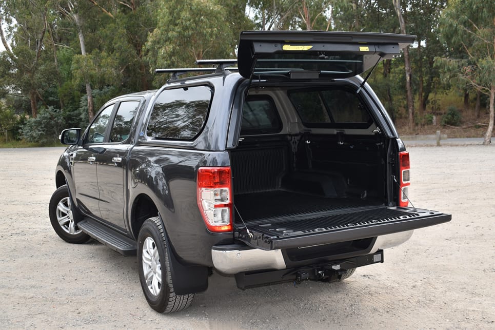 The lift-up tinted back window with its gas struts is easy to operate. (image: Mark Oastler)