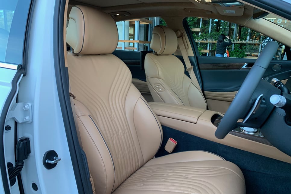 There are four different colour themes for the leather seat trim. (3.5T Luxury Pack variant shown)