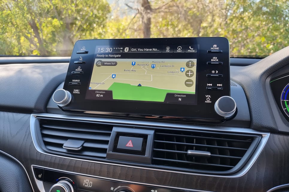 As standard, the Accord comes with an 8.0-inch multimedia system with Apple CarPlay/Android Auto support.