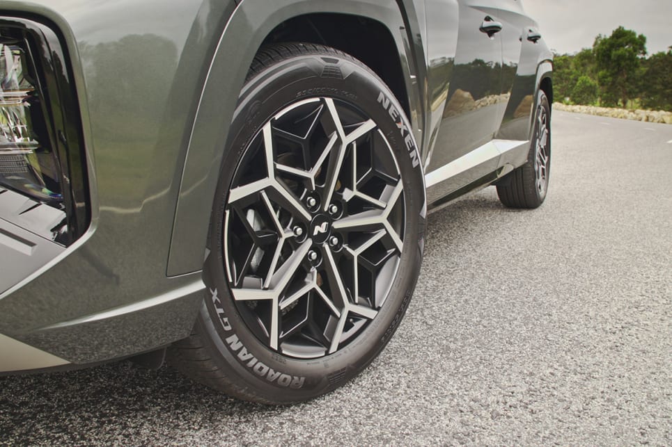 The N-Line scores unique 19-inch alloy wheels. (N-Line variant pictured)