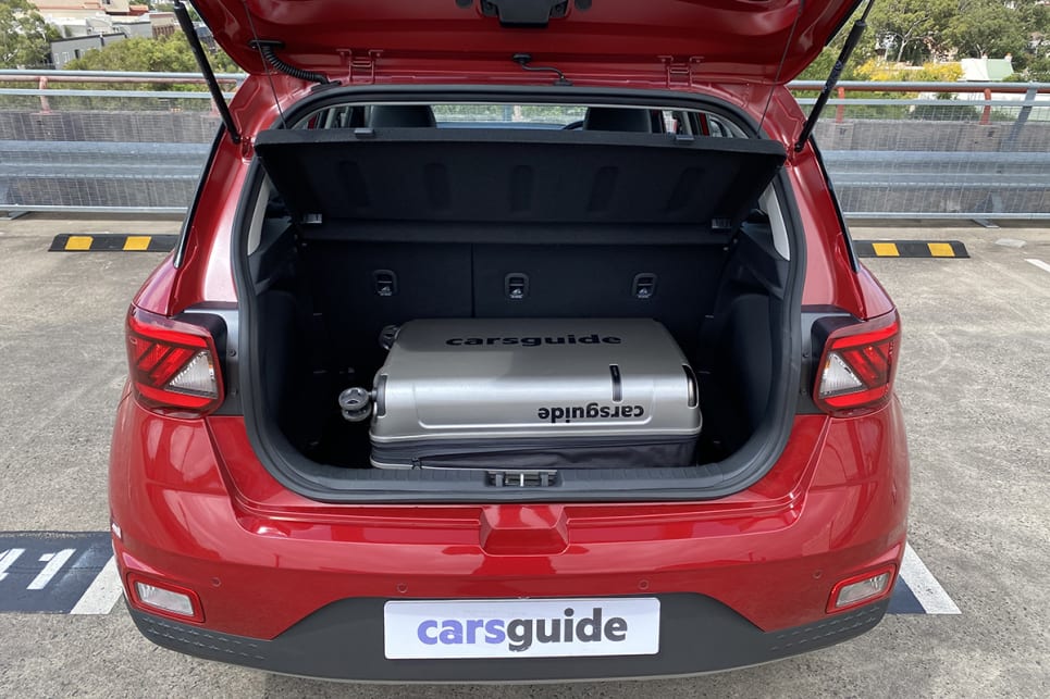 Cargo capacity of the boot is 355 litres (only 20 litres less than the Kona’s luggage space).