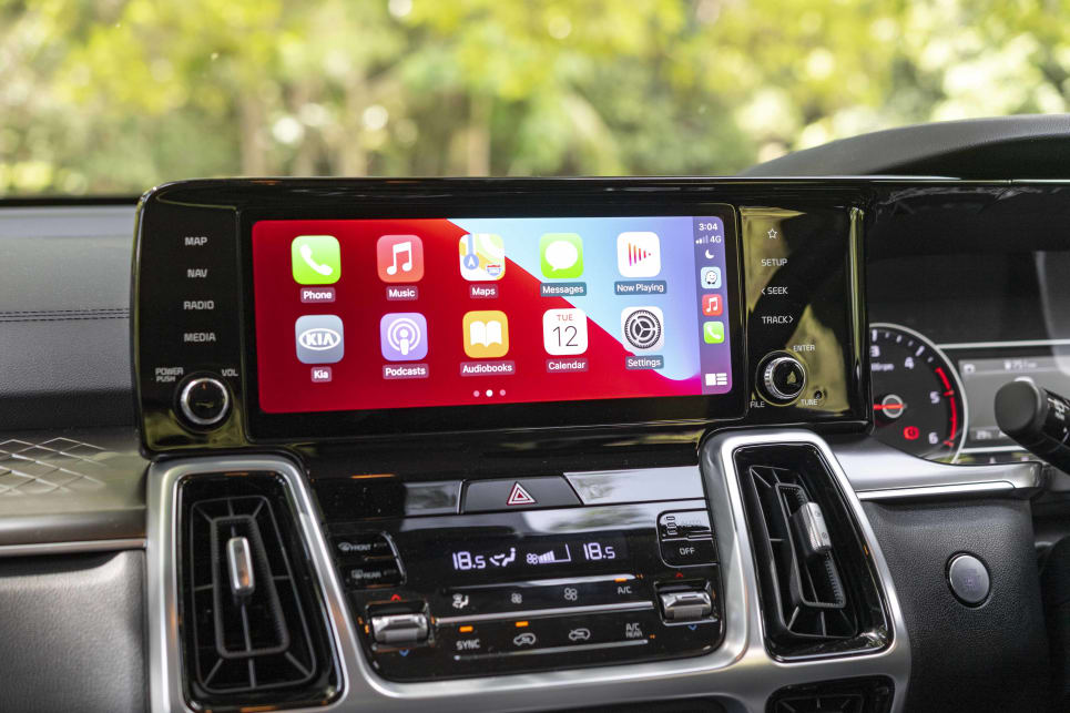 The Kia’s broader screen with high-mounted controls for the media system makes it easier to learn.