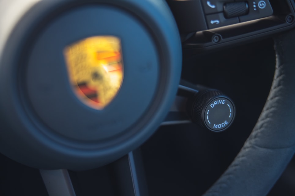 The interior is classic Porsche, with high-quality materials used throughout (image: 4S).